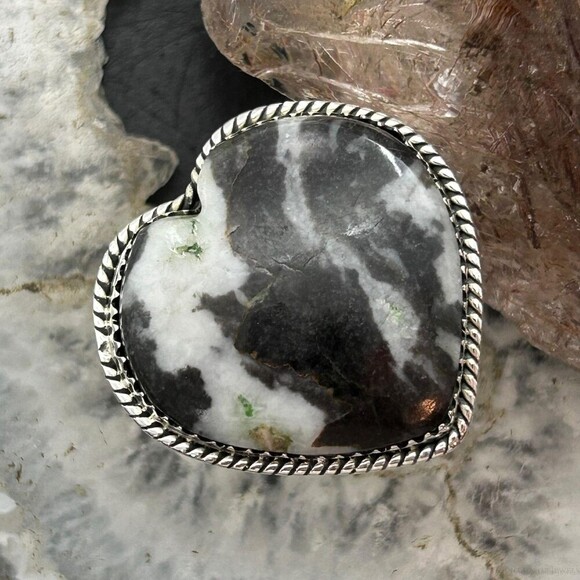 Sterling Southwestern Style White Buffalo Heart Shape Ring Size 9 For Women - Picture 1 of 10